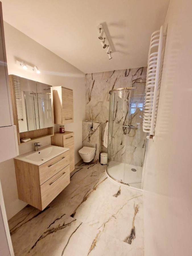 Apartament Przy Deptaku Jelenia Góra Eksteriør billede
